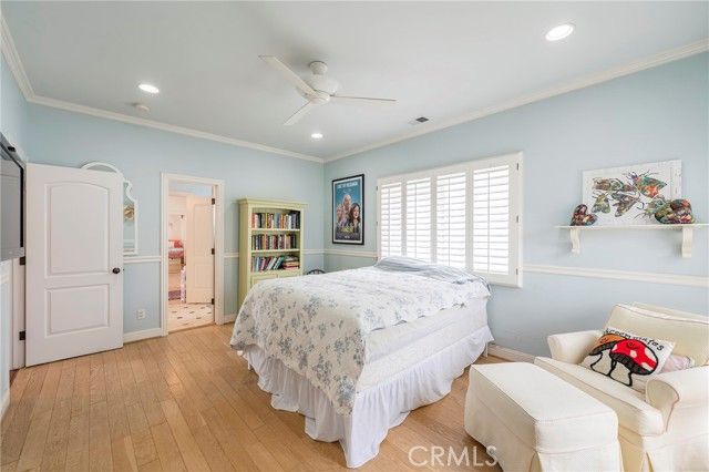 880 11th, Manhattan Beach, CA 90266