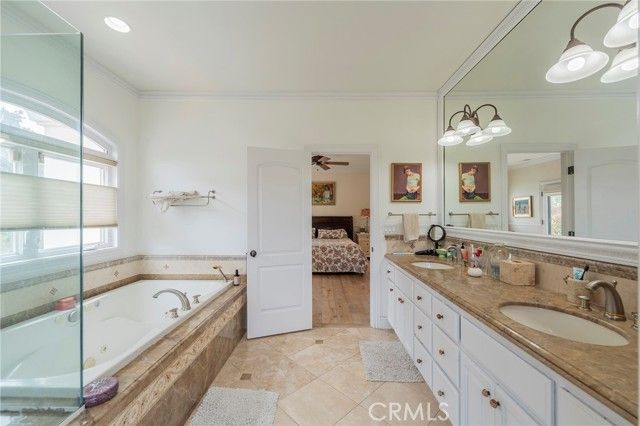 880 11th, Manhattan Beach, CA 90266