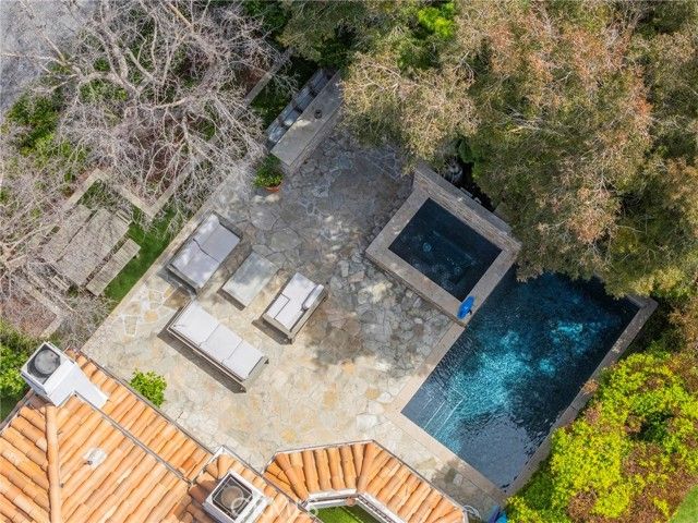 880 11th, Manhattan Beach, CA 90266