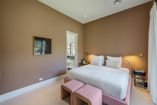 830 S Weyand Road, Round Top, TX 78954