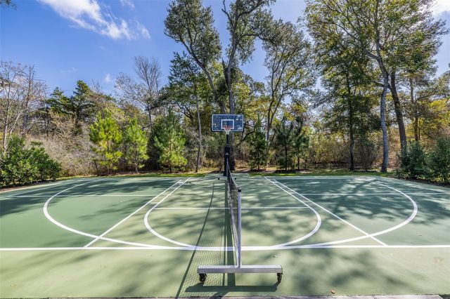 830 S Weyand Road, Round Top, TX 78954