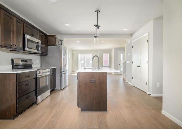 827 Indigo Lane, Waunakee, WI 53597