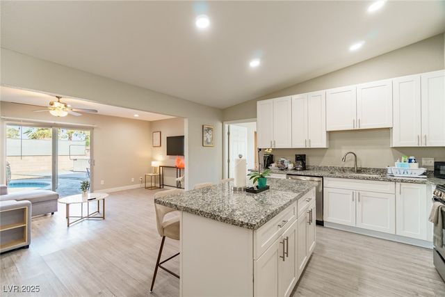 5551 Corral Circle, Las Vegas, NV 89119