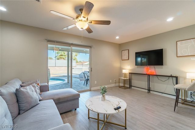 5551 Corral Circle, Las Vegas, NV 89119