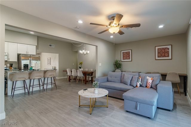 5551 Corral Circle, Las Vegas, NV 89119