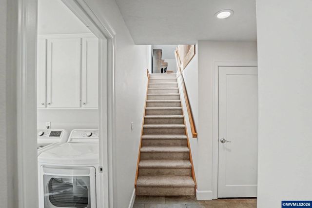 742 E Main St, Sublimity, OR 97385