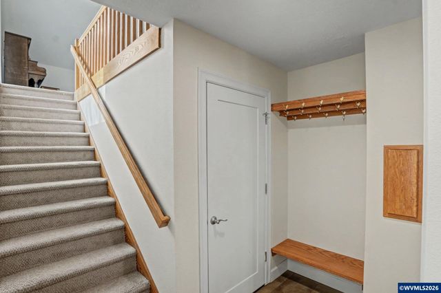 742 E Main St, Sublimity, OR 97385