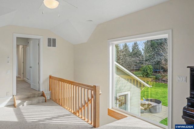 742 E Main St, Sublimity, OR 97385