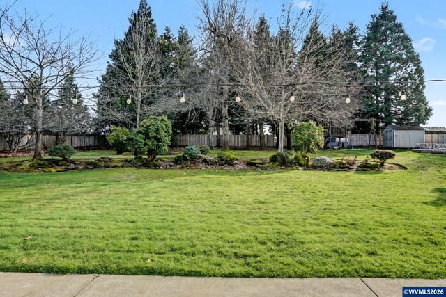 742 E Main St, Sublimity, OR 97385