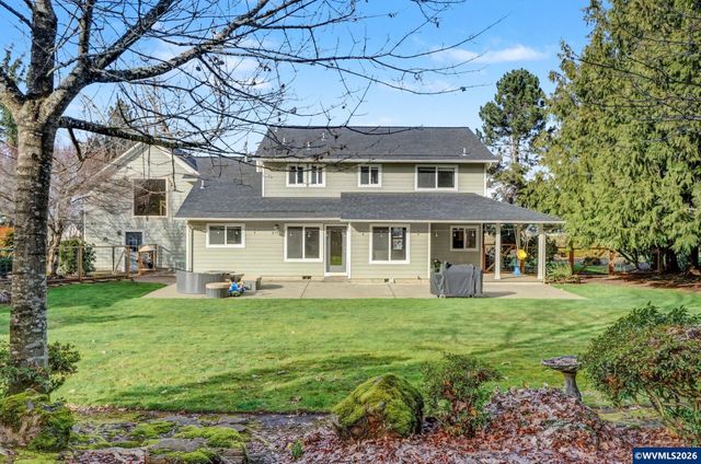 742 E Main St, Sublimity, OR 97385