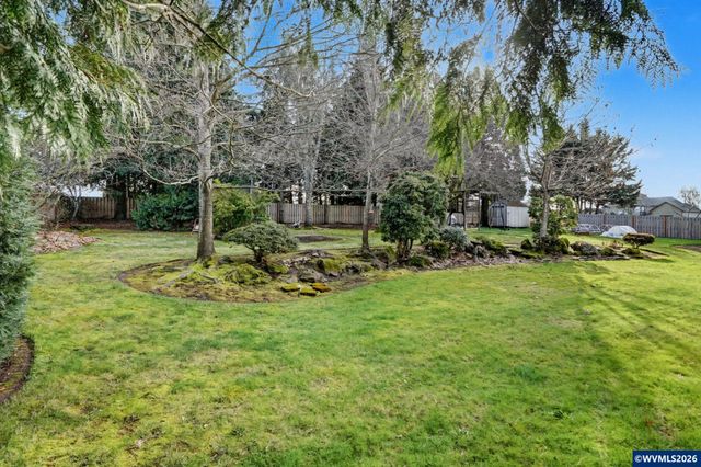 742 E Main St, Sublimity, OR 97385