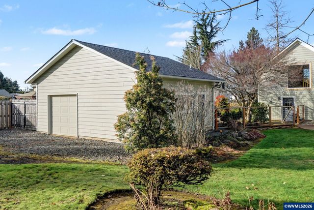 742 E Main St, Sublimity, OR 97385