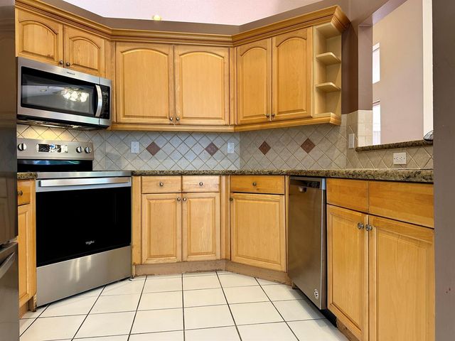 386 Carrington Drive, Weston, FL 33326