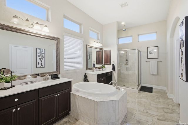 3208 Jasons Way, Marion, TX 78124