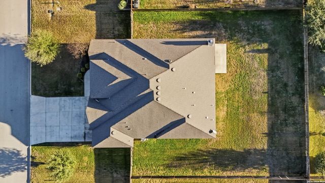 3208 Jasons Way, Marion, TX 78124