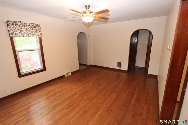 22 Brook Street, Seymour, CT 06483