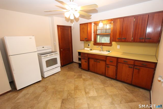 22 Brook Street, Seymour, CT 06483