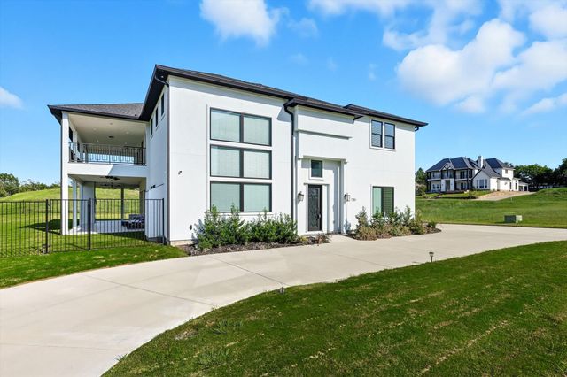 7281 Waters Edge Drive, The Colony, TX 75056