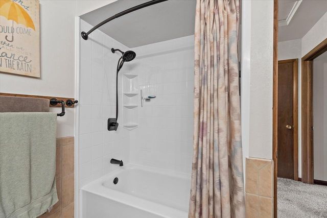 18665 Kamala COURT, Brookfield, WI 53045