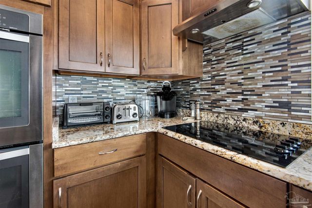 8257 Gulf Blvd, Navarre Beach, FL 32566