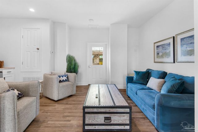 8257 Gulf Blvd, Navarre Beach, FL 32566