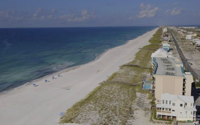 8257 Gulf Blvd, Navarre Beach, FL 32566