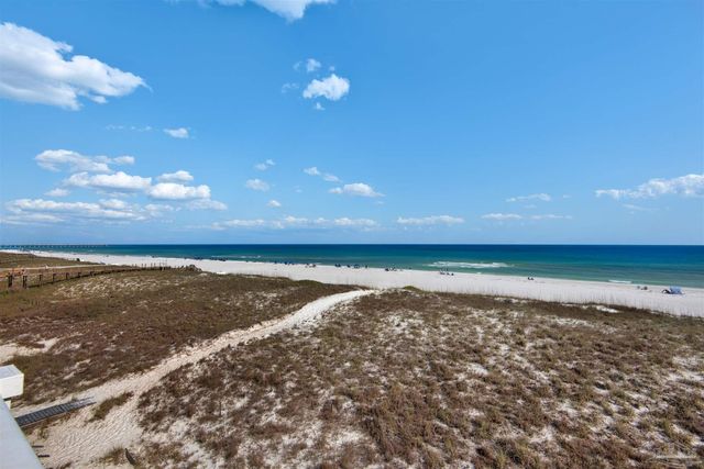 8257 Gulf Blvd, Navarre Beach, FL 32566