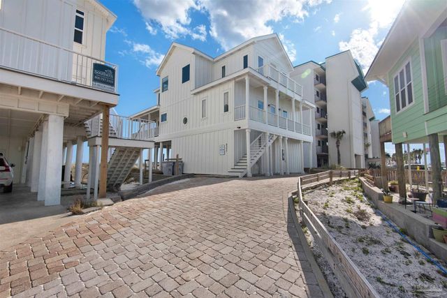 8257 Gulf Blvd, Navarre Beach, FL 32566