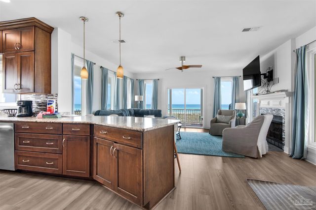 8257 Gulf Blvd, Navarre Beach, FL 32566