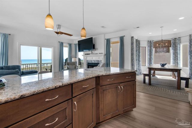 8257 Gulf Blvd, Navarre Beach, FL 32566