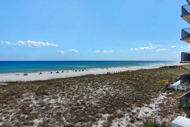 8257 Gulf Blvd, Navarre Beach, FL 32566