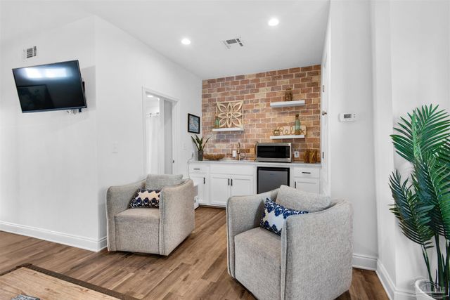 8257 Gulf Blvd, Navarre Beach, FL 32566