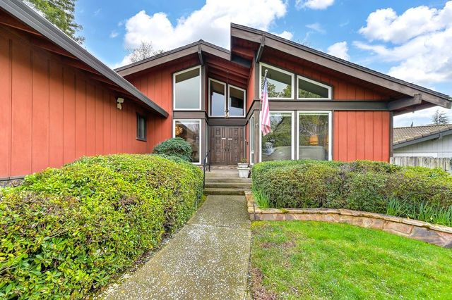 8226 Econ Ct, Fair Oaks, CA 95628