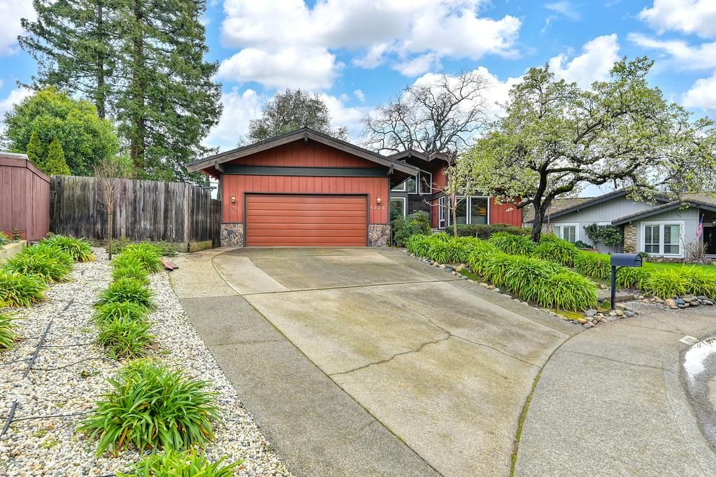 8226 Econ Ct, Fair Oaks, CA 95628