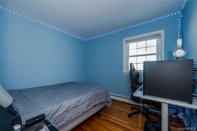 633 Evelyn Avenue, East Meadow, NY 11554