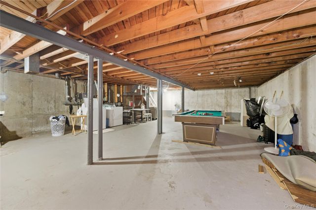 633 Evelyn Avenue, East Meadow, NY 11554