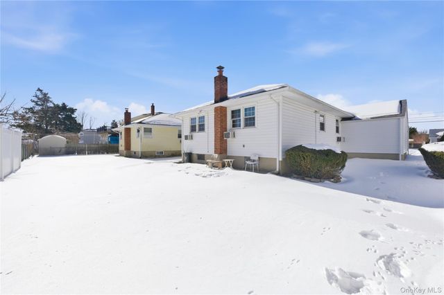 633 Evelyn Avenue, East Meadow, NY 11554