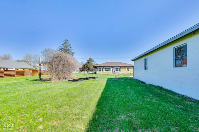5551 W 200 N, Greenfield, IN 46140