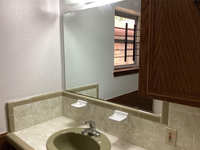 5403 Boots Road, Houston, TX 77091