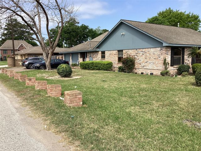 5403 Boots Road, Houston, TX 77091