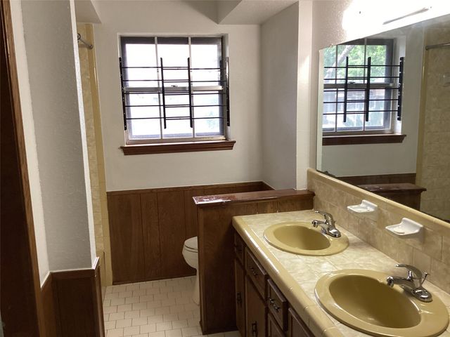 5403 Boots Road, Houston, TX 77091