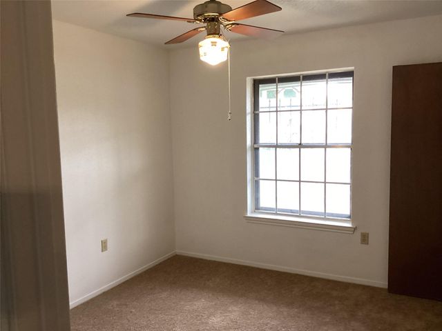 5403 Boots Road, Houston, TX 77091