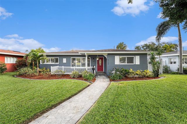 6727 BURLINGTON AVENUE N, St Petersburg, FL 33710