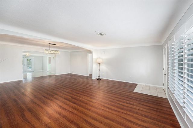 6727 BURLINGTON AVENUE N, St Petersburg, FL 33710