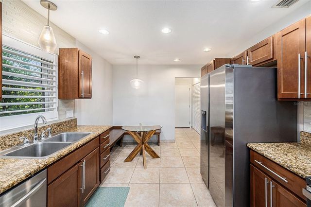 6727 BURLINGTON AVENUE N, St Petersburg, FL 33710