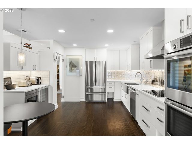 1414 Sw 3RD Ave 2301, Portland, OR 97201