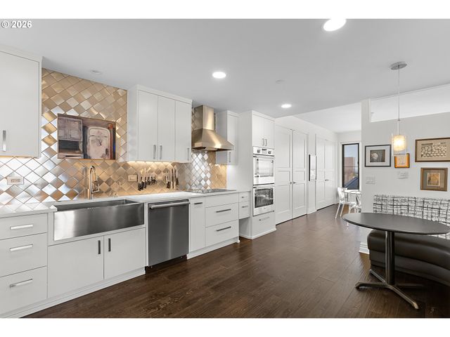 1414 Sw 3RD Ave 2301, Portland, OR 97201