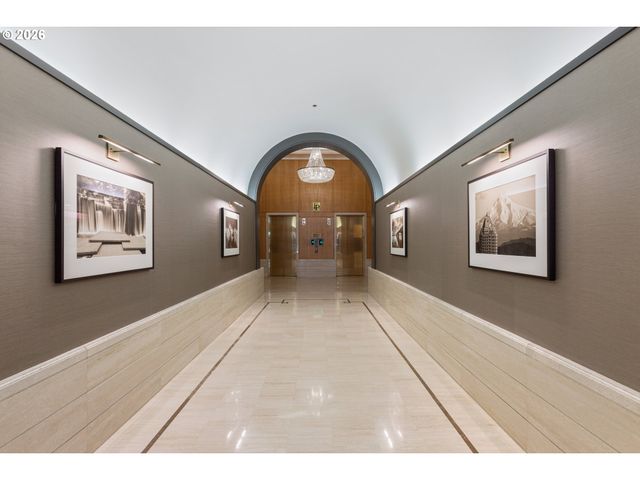 1414 Sw 3RD Ave 2301, Portland, OR 97201