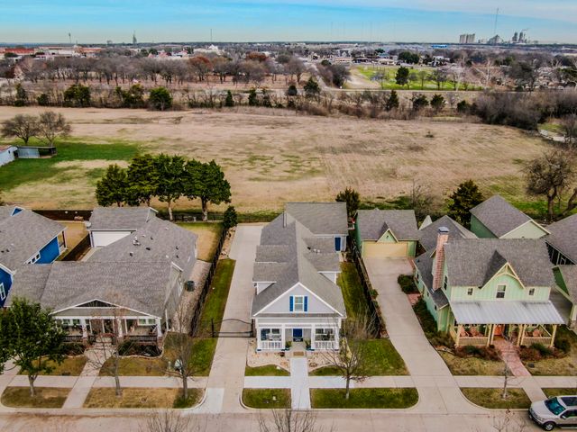 209 Cody Hunter Lane, Midlothian, TX 76065