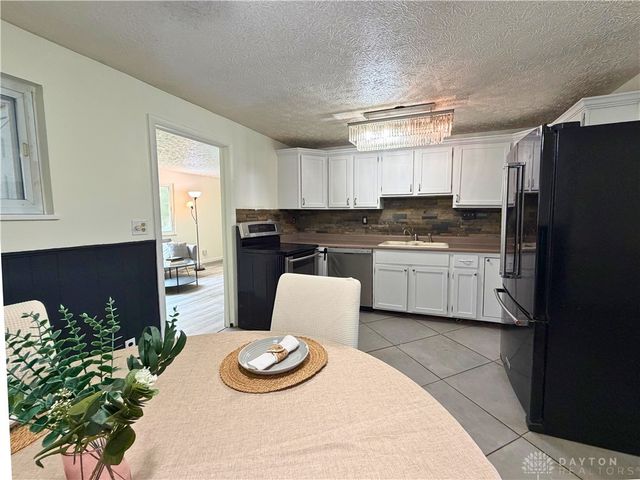 306 Savoy Avenue, West Carrollton, OH 45449